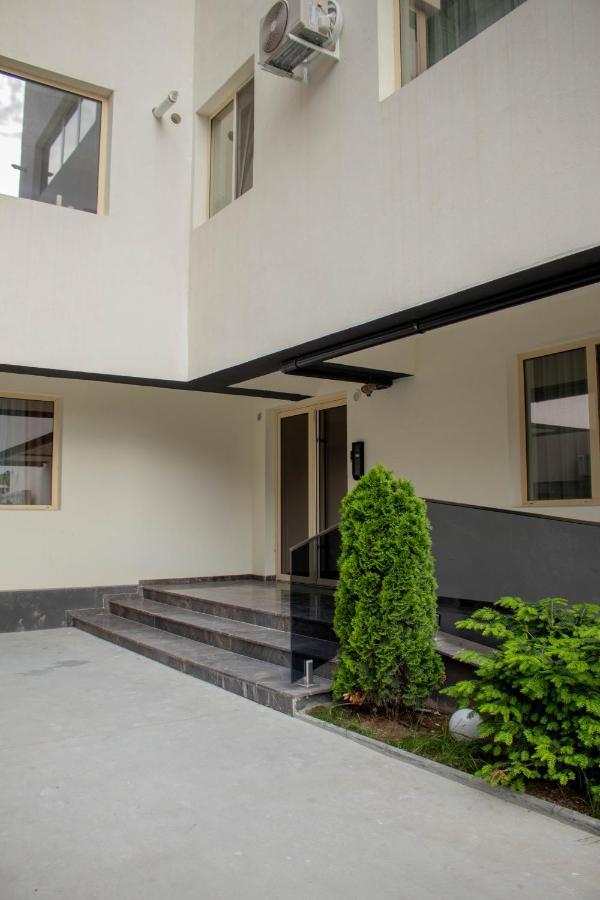 Yzza Apartament Navodari Dış mekan fotoğraf