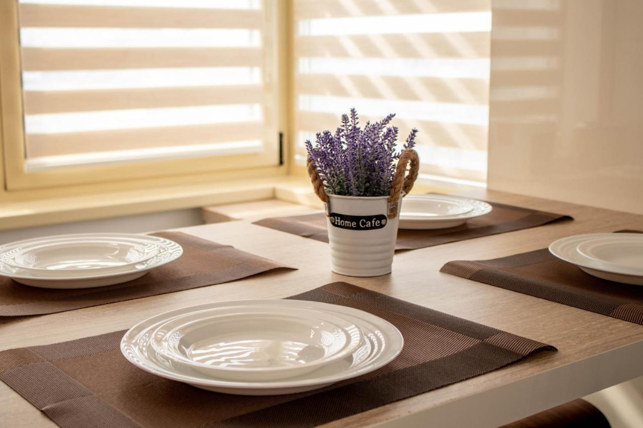 Yzza Apartament Navodari Dış mekan fotoğraf