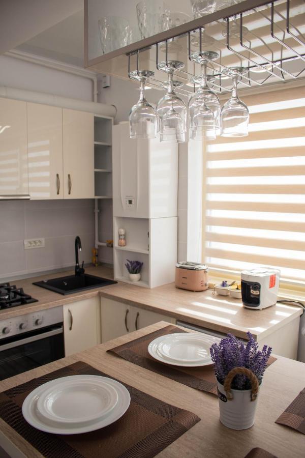 Yzza Apartament Navodari Dış mekan fotoğraf
