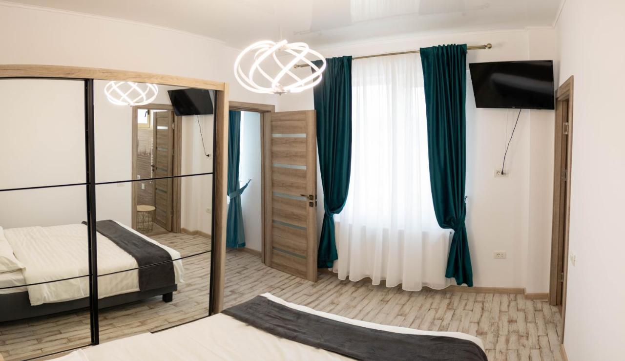 Yzza Apartament Navodari Dış mekan fotoğraf