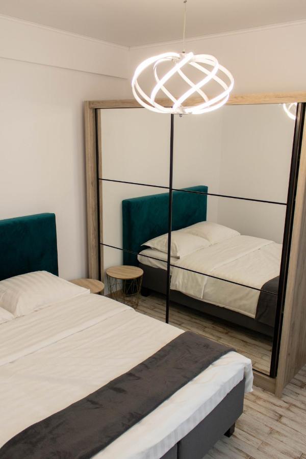 Yzza Apartament Navodari Dış mekan fotoğraf