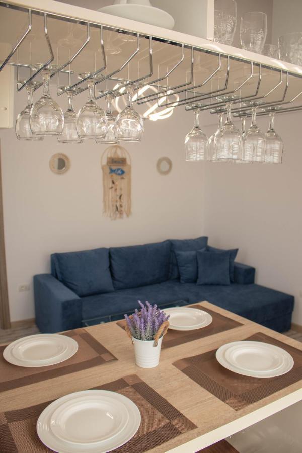 Yzza Apartament Navodari Dış mekan fotoğraf